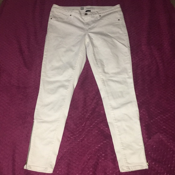 Mossimo Supply Co. Denim - Mossimo White denim jeggings